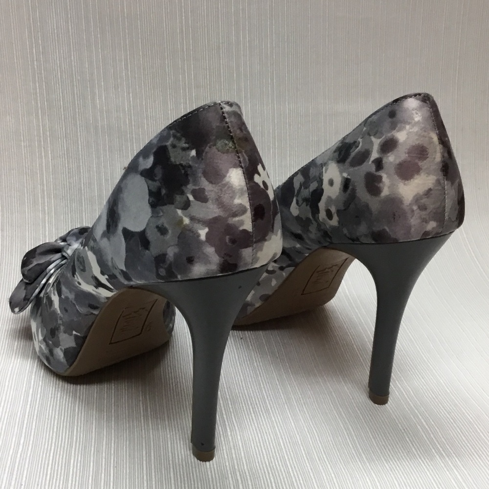 Fiona Lovey Peep Toe Heels - Picture 6 of 8